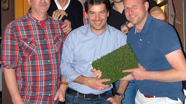 Der alte und neue Vorstand des Hockeyclubs Markdorf: (von links) stellvertretender Vorsitzender Uwe Griesmeier, Sportwart Gert Faller, ...
