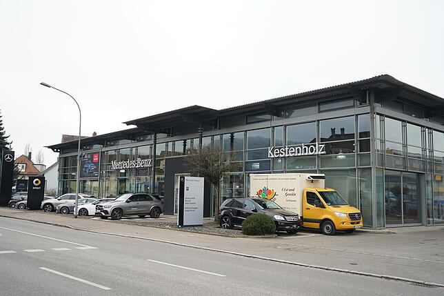 Das Autohaus von Mercedes Kestenholz an der Friedrichstraße soll abgerissen werden. Das Grundstück ist bereits an die Volksbank verkauft.