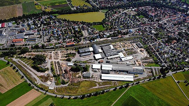 Lange waren Fürstenberg-THP und der Holzhof auf dem fürstlichen Gelände Nachbarn. Nun gehen die beiden Unternehmen zukünftig einen ...