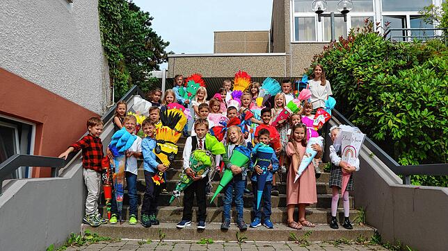 Klasse 1a: Die Erstklässler mit Klassenlehrerin Katrin Leistler.
