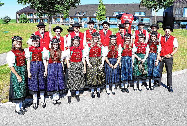 Bild 22: Deutscher Meister Bayer Leverkusen im Öschberghof Donaueschingen
