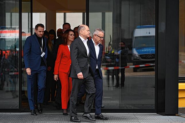 Bild 10: Kanzler Scholz besucht den Hochrhein - das sind die eindrücklichsten Bilder