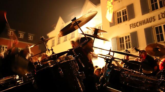Guggevamps und Seegumper gaben auf der Hofstatt gemeinsam ein Konzert.