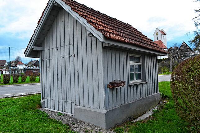 Ein solches Waaghäusle, einst in jedem Dorf in Verbindung mit einer Gemeindewaage, gibt es nur noch wenige in Baden-Württemberg. Die ...