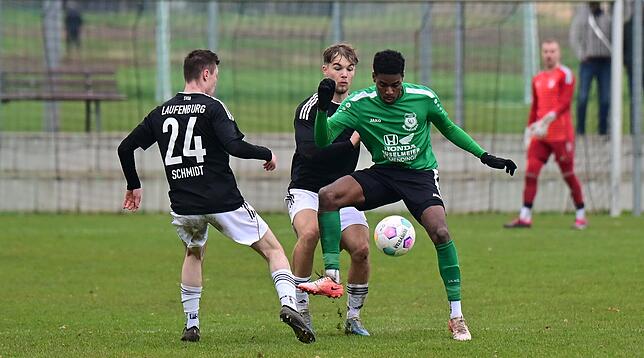 Bild 15: SV 08 Laufenburg unterliegt mit 0:2 beim SV Mundingen – und wir haben Fotos!