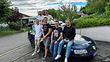 Die sechs Rallye-Teilnehmer und ihr Auto Bob. Oben: Maxim Koschelnik (links) und Sebastian Rieser. Unten (von links): Frank Engstler, ...