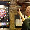 Uwe Nocker beim E-Dart.