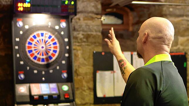 Uwe Nocker beim E-Dart.