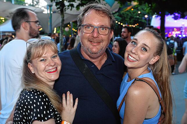 Bild 6: Seenachtfest 2024: Im Stadtgarten spielt nicht nur die Musik, sondern spielen auch die Kinder