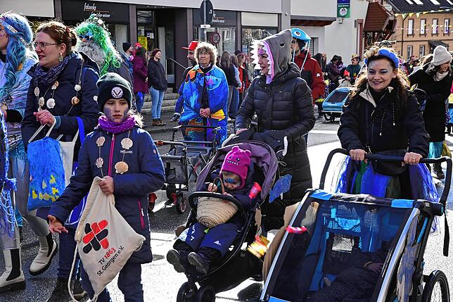Bild 22: St. Georgen feiert Fasnacht: Kinderumzug mit Elfen, Piraten & Schneemännern – die besten Fotos!