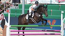 Auch Marina Haas vom Reitzentrum Frese meisterte die Qualifikation für das Finale am Samstag um den Donau Cup. Bild: Roger Müller