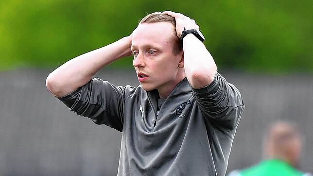 Auweia &ndash; Trainer Thomas Halmer steht mit dem FC Hochrhein kurz vor dem Abstieg in die Kreisliga A.