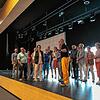 Bühne frei: Architekt Michael Duffner erklärt seiner ersten Besuchergruppe die Technik der Stadthallen-Bühne. Viele weitere sollten an ...