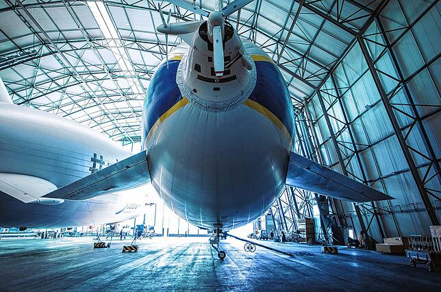 Beide Zeppeline der Zeppelin-Reederei stehen – noch – im Hangar in Friedrichshafen.