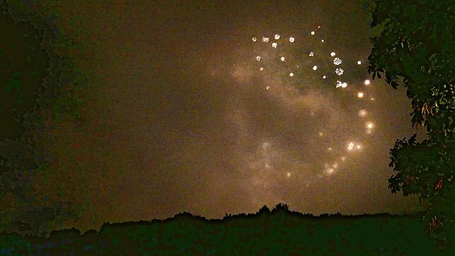 Bild 9: Waldshut: Großes Abschlussfeuerwerk auf der Chilbi 2025