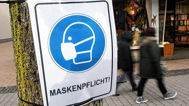 In der Donaueschinger Innenstadt herrscht Maskenpflicht. Viele fragen sich, warum Villingen und Schwenningen nicht so streng sind.