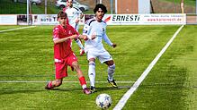 Kantersieg: Muhammed Al Bayati (rechts, gegen den Weilheimer Tim Granacher) legte schon nach vier Minuten den Grundstein zum 6:1-Erfolg ...