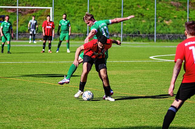 Bild 11: FC 08 Bad Säckingen besiegt den SV Rheintal mit 5:3 – und wir haben Fotos!