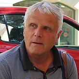 "Fußgänger und Radfahrer sollten mehr Vorrechte gegenüber Autofahrern bekommen. Trotzdem dürfen die Leute, die auf ein Auto angewiesen ...