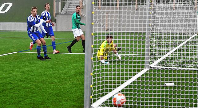 Bild 14: SG Mettingen-Krenkingen besiegt den Spitzenreiter FC Zell &ndash; und wir haben die Bilder!