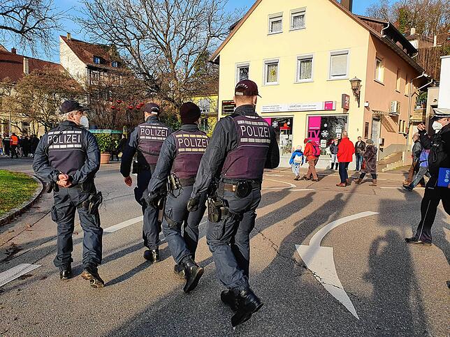 Während der Veranstaltung waren viele Polizisten im Einsatz, um im Zweifel für Ordnung zu sorgen.