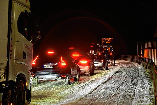 Bild 19: Bauernprotest im Schwarzwald-Baar-Kreis. Landwirt schon vor 6 Uhr unterwegs!