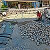 Endspurt für die Bauarbeiten in der unteren Marktstraße: Aktuell wird noch das Pflaster vor der Buchhandlung Ravensbuch am Untertor ...