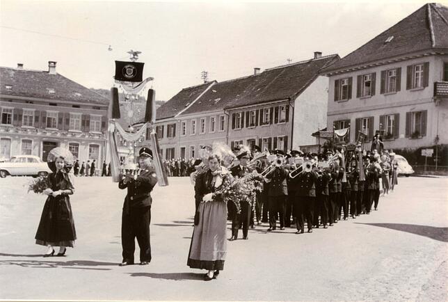 Traditionell begleitet die Stadtkapelle die kirchlichen Prozessionen in Markdorf.