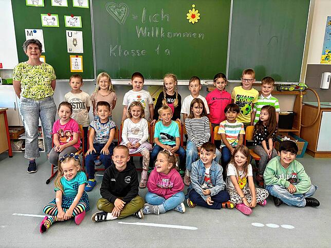 21 Jungen und Mädchen wurden in die Klasse 1a der Auwiesenschule Horheim-Schwerzen eingeschult. Klassenlehrerin ist Claudia Reim.