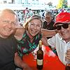 Diese drei Besucher haben am Freitag viel Spaß zusammen beim Staader Hafenfest. Zum zwölften Mal kann man bei dieser Gelegenheit am ...