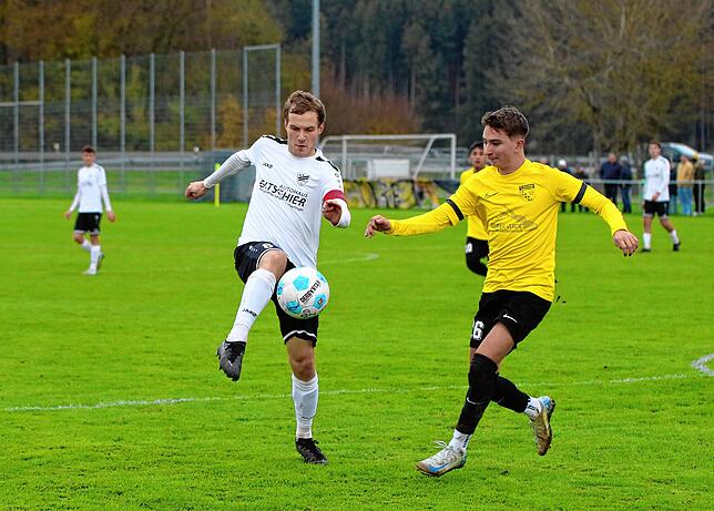 Bild 13: Unsere Bildergalerie zum Bezirksliga-Duell zwischen dem SV Denkingen dem FC Öhningen-Gaienhofen