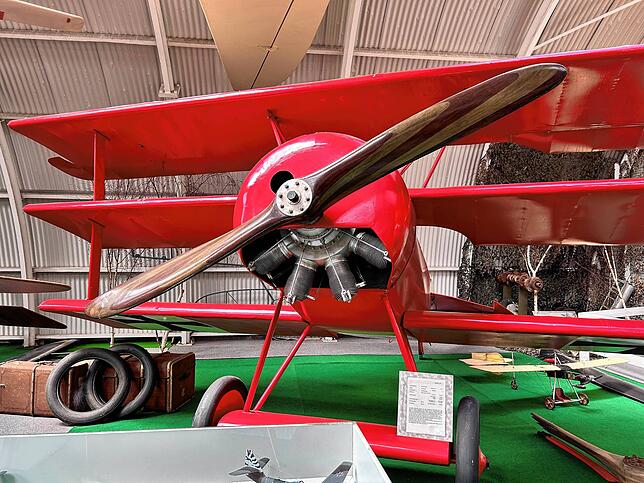 Der Fokker Dreidecker DR1 wurde in den Jahren 1917 und 1918 von den Fokker Flugzeugwerken in Schwerin produziert.