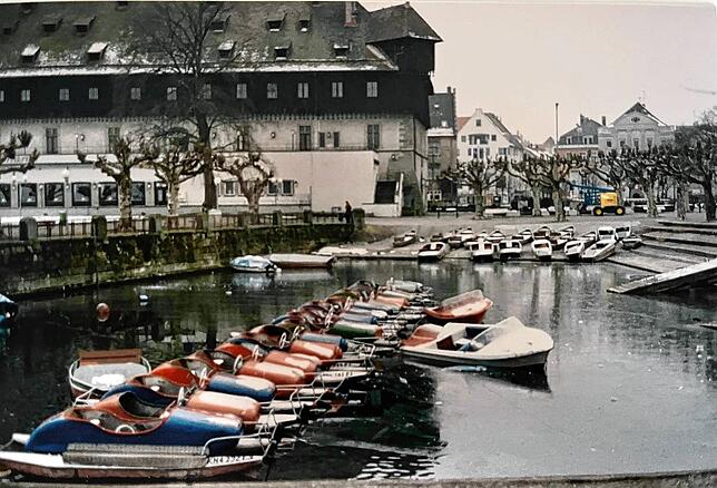So sah die Bootsvermietung aus, als Marc Fluck sie im Jahr 1994 übernommen hatte. Die Boote mussten großteils entsorgt werden.