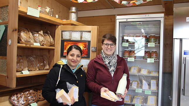 Barbara Winkler und Valeria Ciddio kümmern sich gemeinsam um das Milchhüsle.