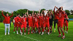 Bild : Salem feiert die Meisterschaft! Unsere große Bildergalerie vom dramatischen Landesliga-Finale!