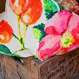 Üppige florale Motive passen gut hierher.