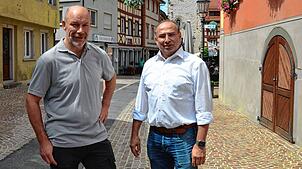 Die beiden FDP-Stadträte Rainer Zanker und Rolf Haas blicken mit einer gewissen Skepsis in die Zukunft von Markdorf. Sie fordern eine ...