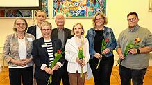 Wie es ist, wenn sich Menschen nicht in dem ihnen bei der Geburt zugewiesenen Geschlecht zugehörig fühlen – darüber sprachen (von links) ...