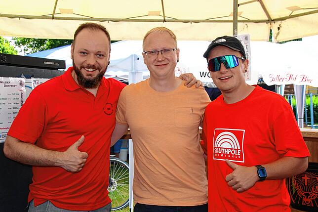 Bild 2: Spaß und Stimmung beim Walder Dorffest