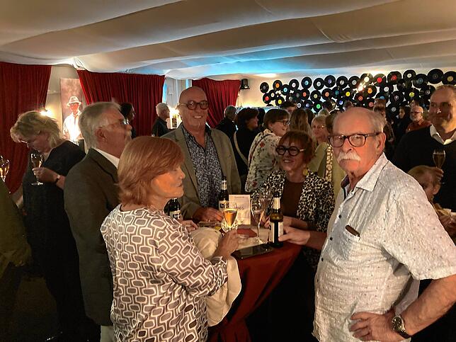 Bild 7: Gute Laune bei der Premiere des Musical-Karussells im Gloria-Theater