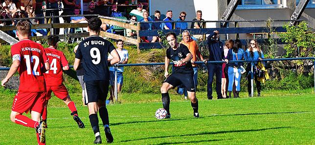 Bild 16: SV Buch gewinnt mit 1:0 beim Schlusslicht FC Schlüchttal &ndash; und wir haben die Bilder!