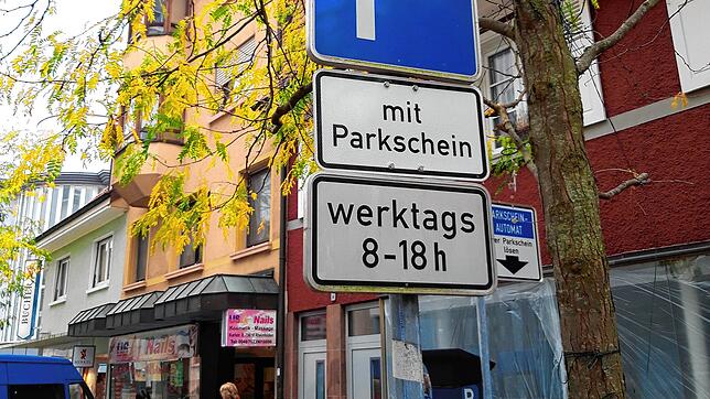 Es soll mehr gebührenpflichtige Parkplätze in den Innenstadt geben.