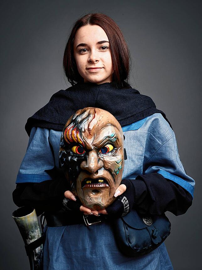 Bild 3: Wer verbirgt sich hinter der Larve? Zweiter Teil des Foto-Projekts über die Gesichter der Fasnacht