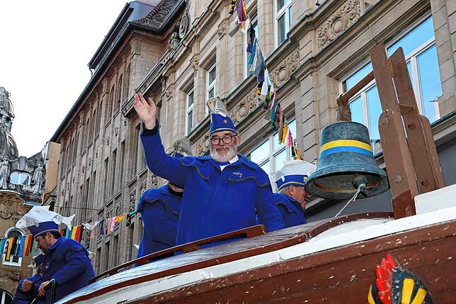 Bild 9: Konstanzer Fasnachtsumzug 2025: Altstadt ist in Narrenhand