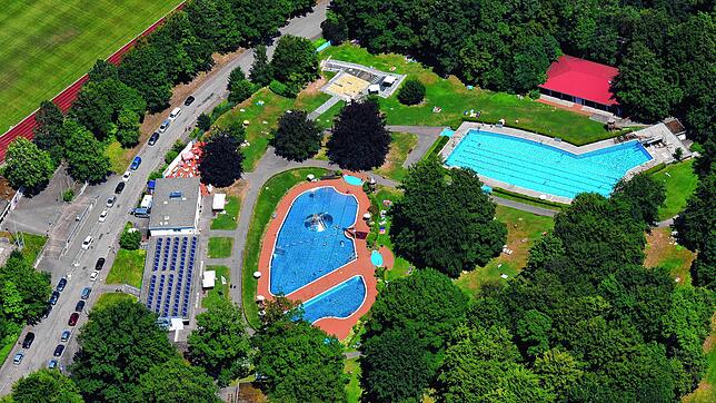 Gibt es noch eine Freibadsaison? Im Bad Säckinger Rathaus sieht man derzeit keine Möglichkeiten, die Auflagen fürs Waldbad (Bild) bei so ...
