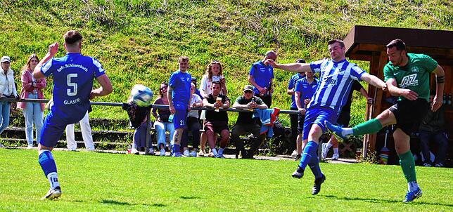Bild 10: Der FC Kappel gewinnt mit 4:2 bei den Sportfreunden Schönenbach. Wir waren mit der Kamera dabei!