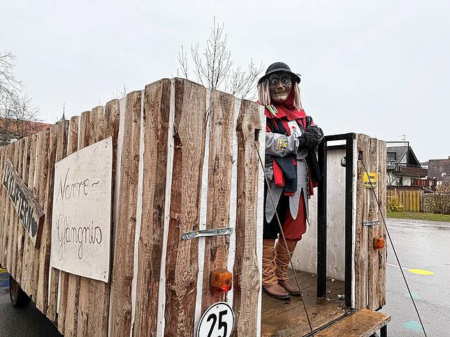 Bild 20: Fasnacht 2025 in Friedrichshafen: Rathaussturm & Schulbefreiung in eindrucksvollen Bildern!