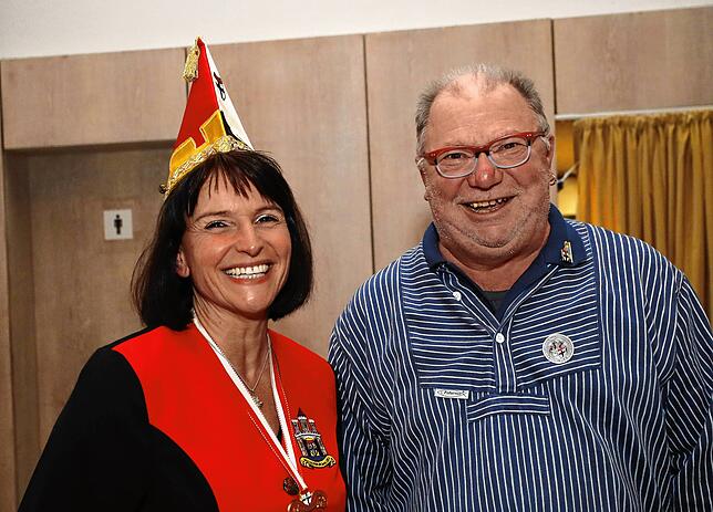 Bild 19: Die Narrengesellschaft Niederburg feiert ihren Fasnachtsauftakt