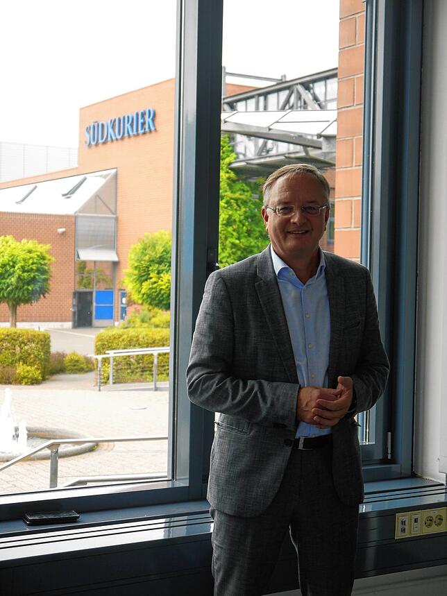 Andreas Stoch beim Redaktionsbesuch im SÜDKURIER Medienhaus.