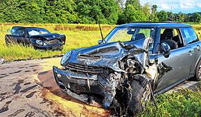 Kollision auf der Kreisstraße zwischen Grasbeuren und Baitenhausen. Gegen Spätnachmittag kam es zum Unfall.